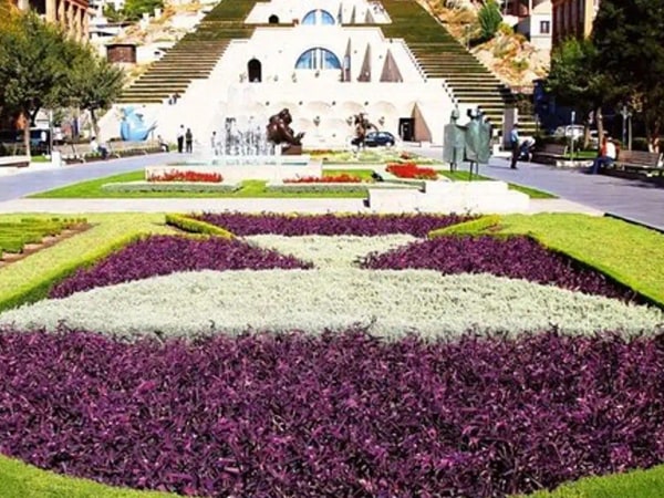 Private sightseeing and walking tour in Yerevan